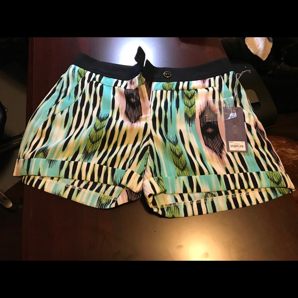 Jennifer Lopez Shorts NWT